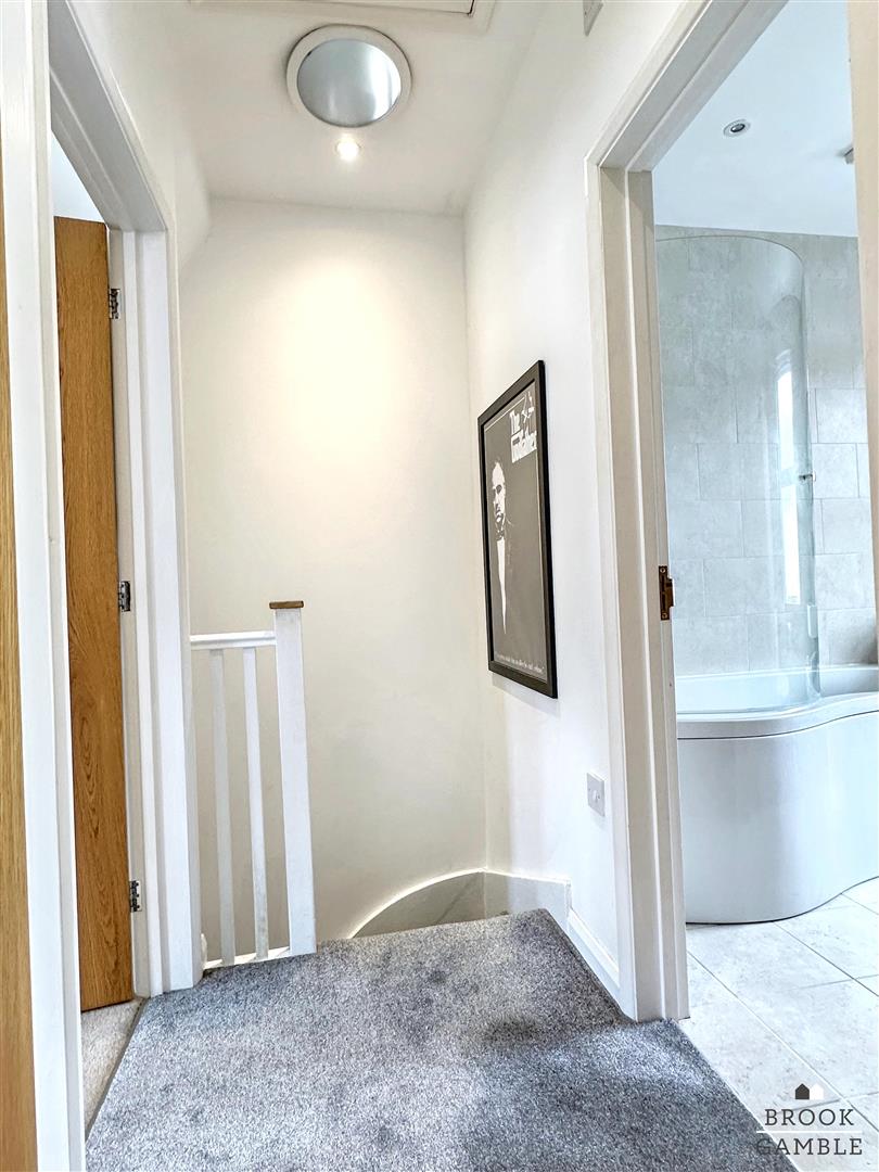 2 Bedroom House. Melbourne Road in Eastbourne,  12